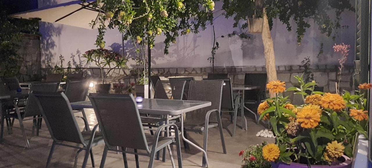 Siren Rooms And Apartments Paros Exterior foto