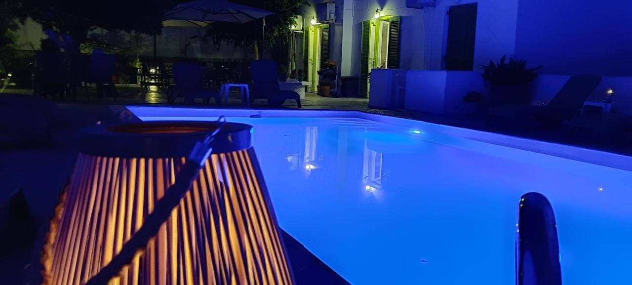 Siren Rooms And Apartments Paros Exterior foto